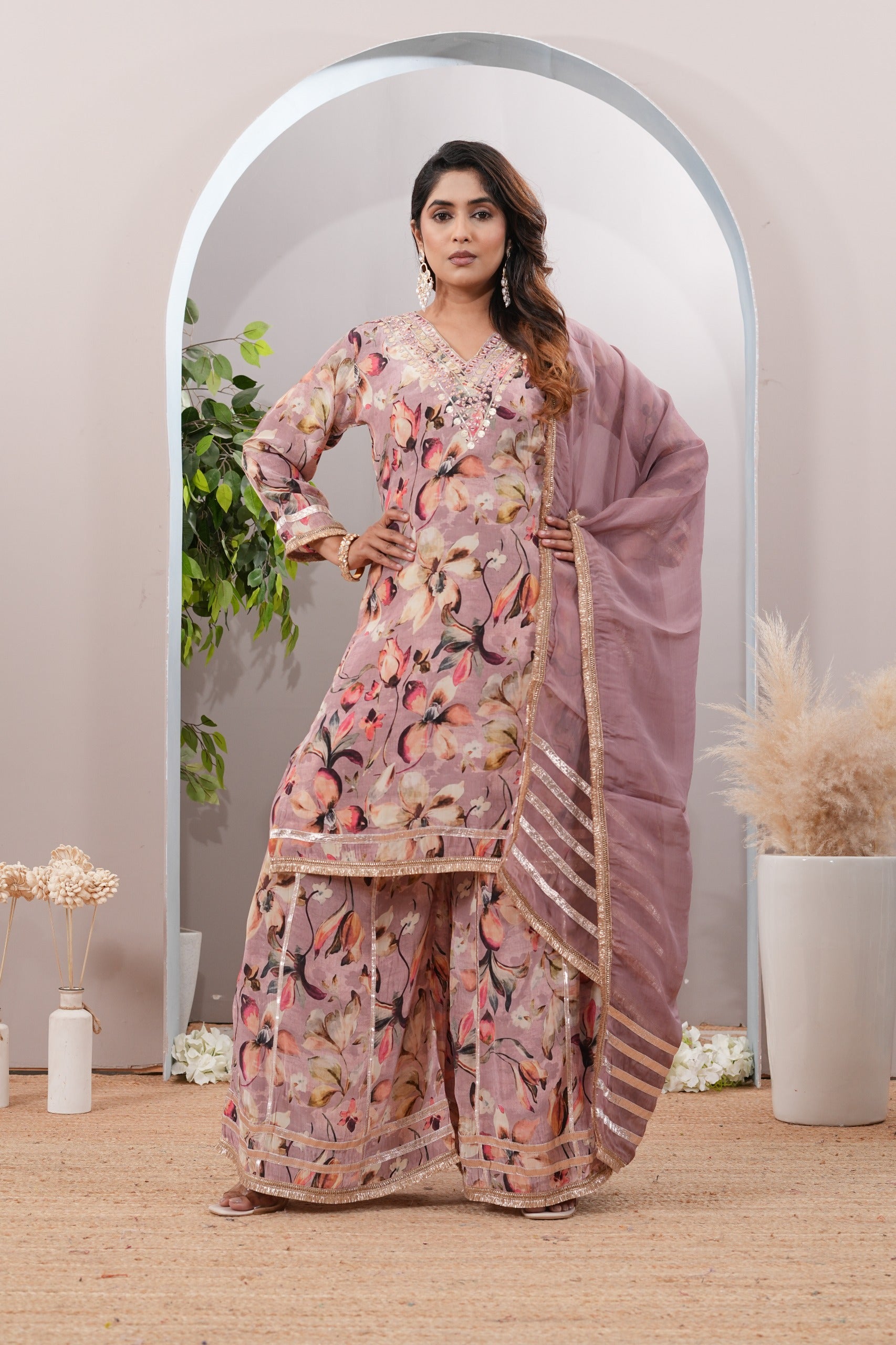 Dilara Baagh Set